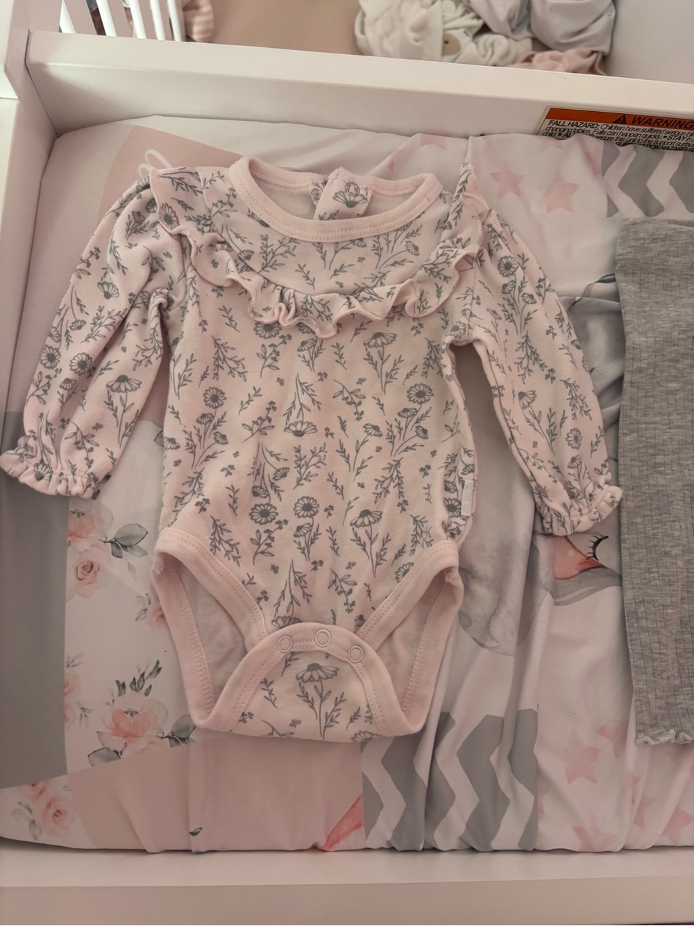Tahari Pink Floral Ruffle Matching Set